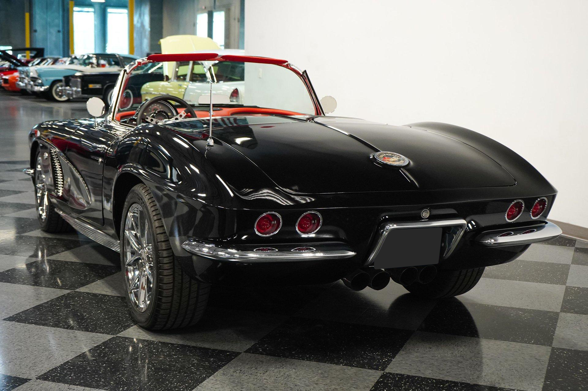 1962 Chevrolet Corvette - Image 9